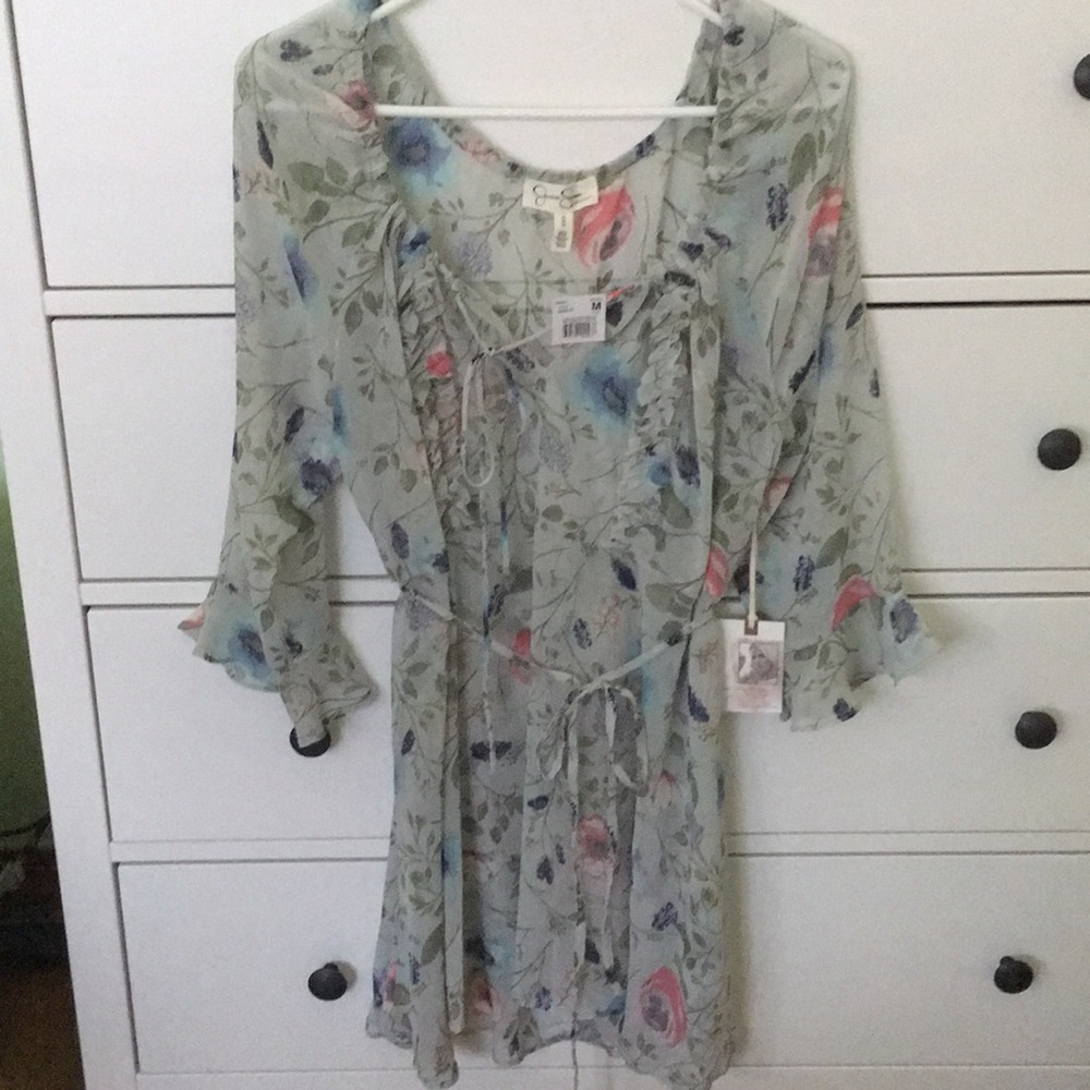 Jessica Simpson maternity top. Size medium.